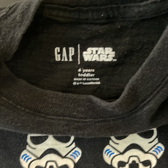 Glow in the Dark Gap Star Wars T-shirt. - Picture 4 of 4